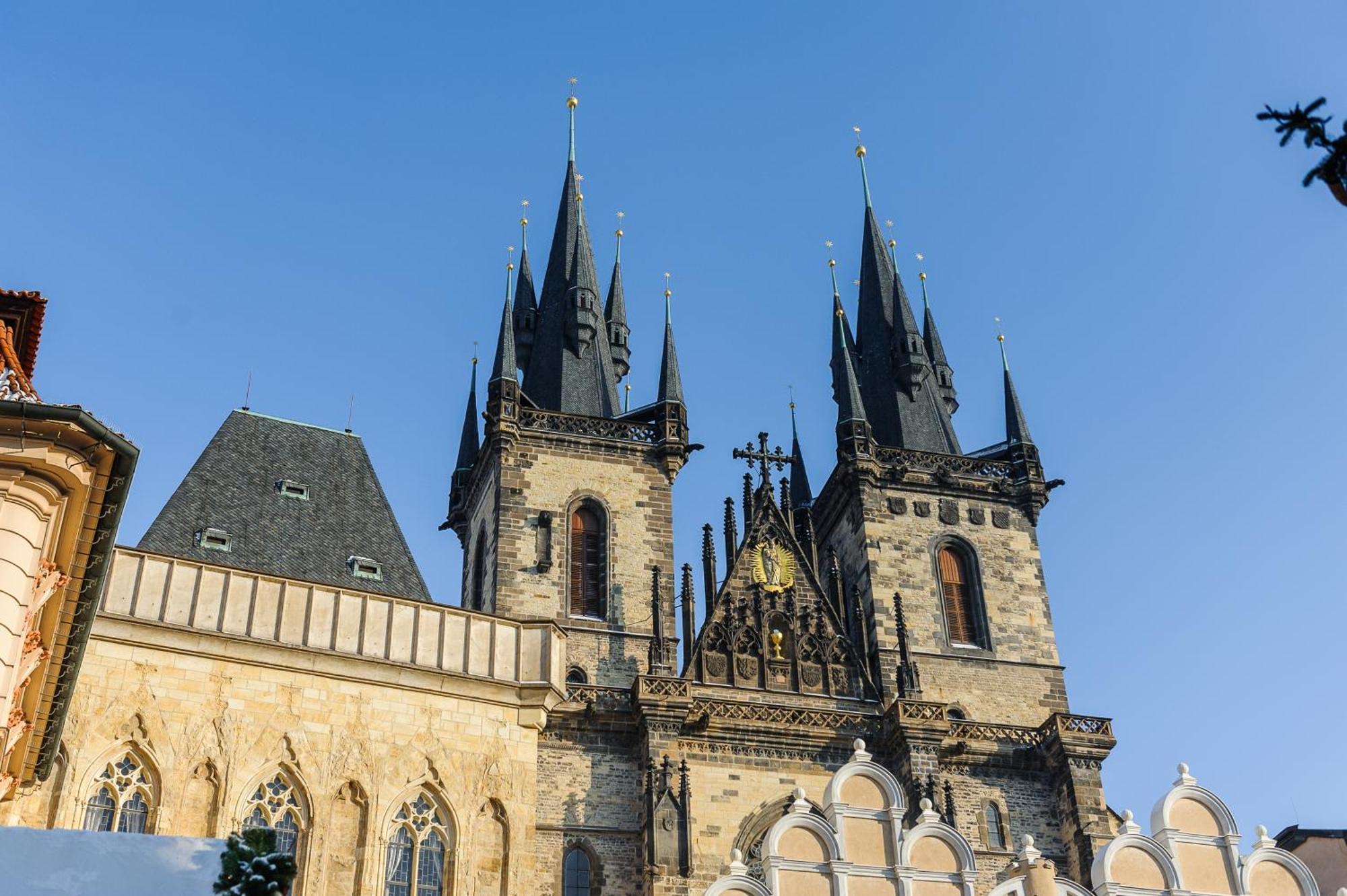 Spacious 3-bedrooms Near Karlin Square Praga