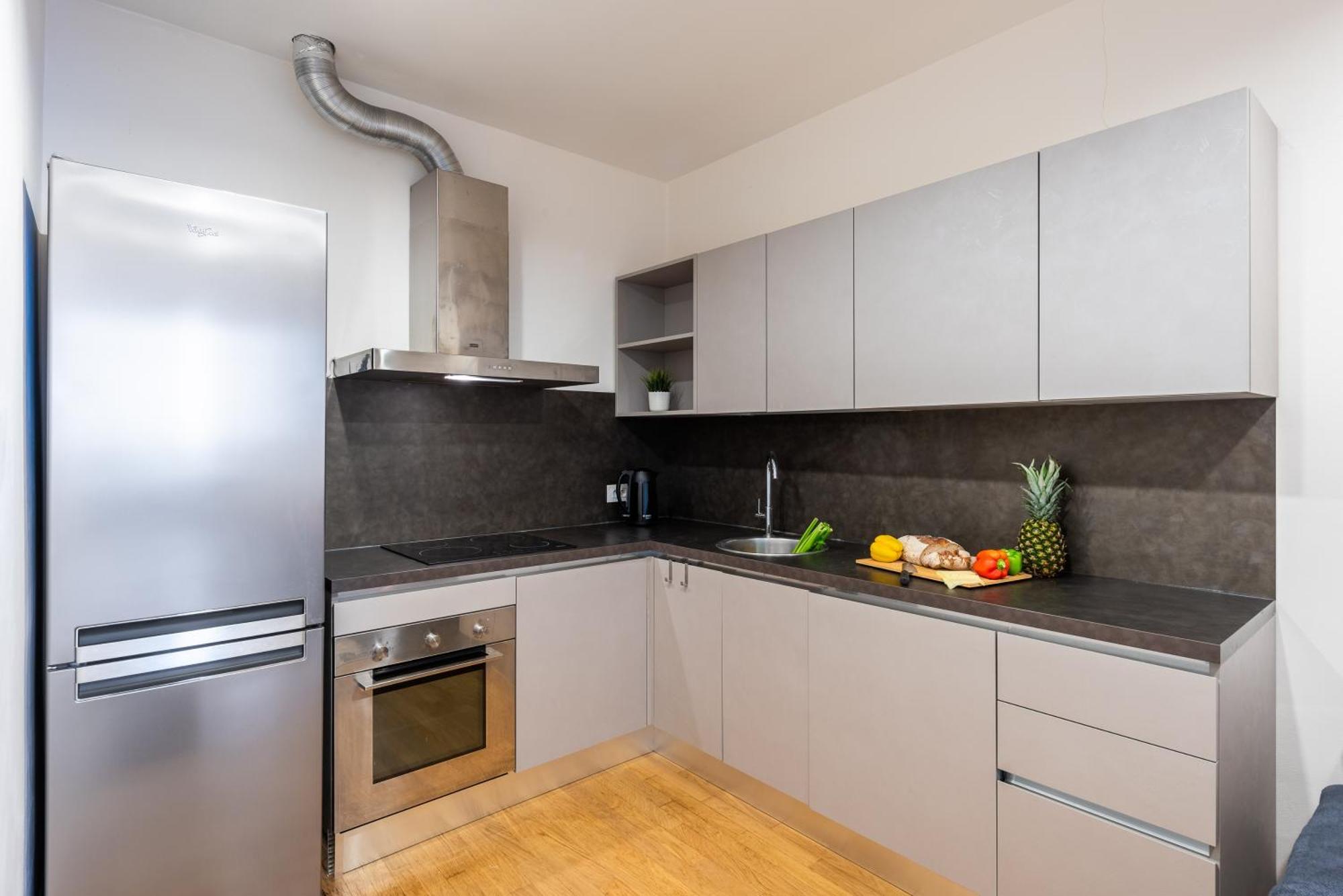 Appartamento Spacious 3-bedrooms Near Karlin Square *