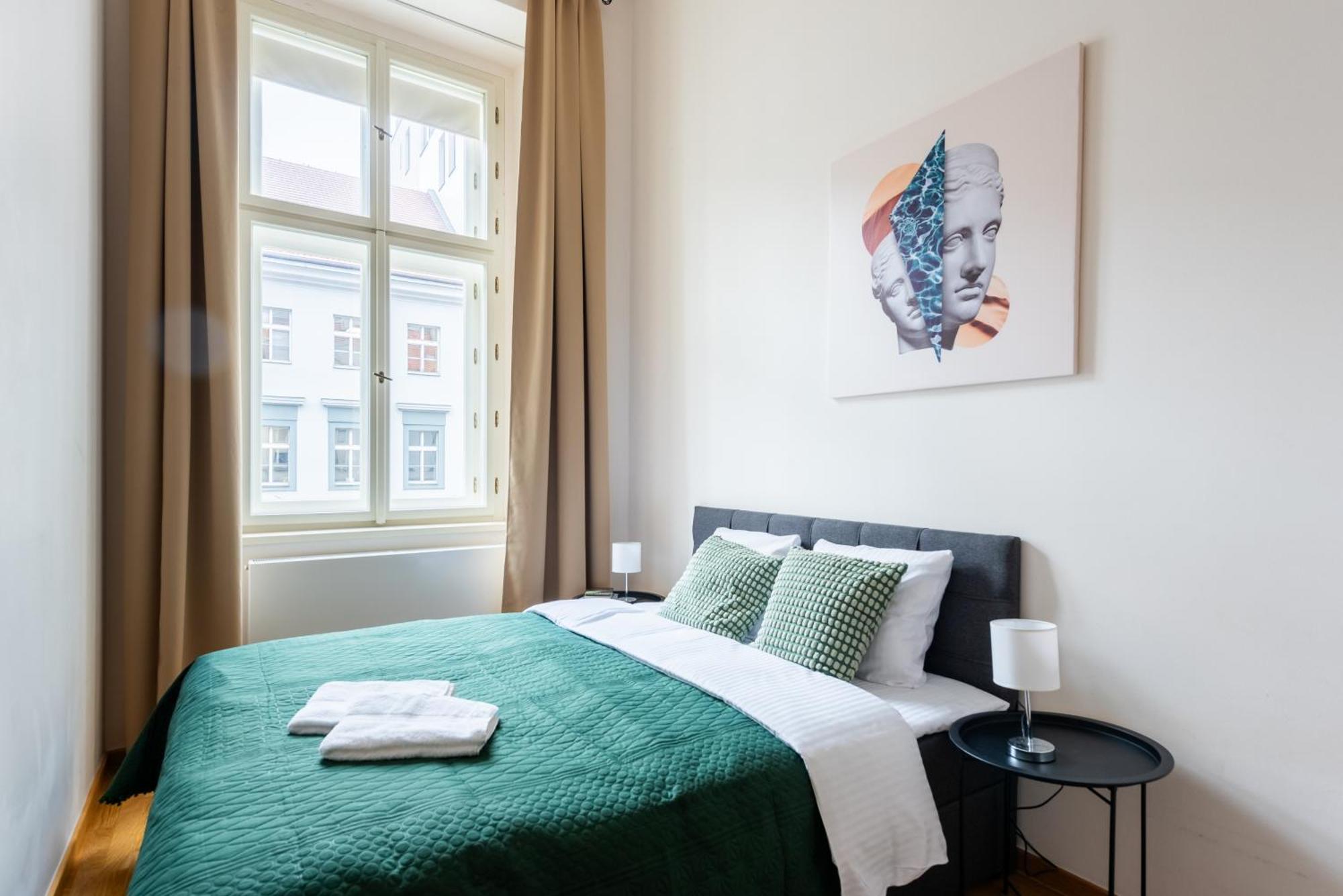 Appartamento Spacious 3-bedrooms Near Karlin Square Praga